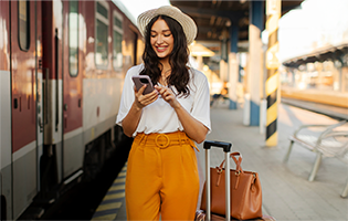 MakeMyTrip Rail Card